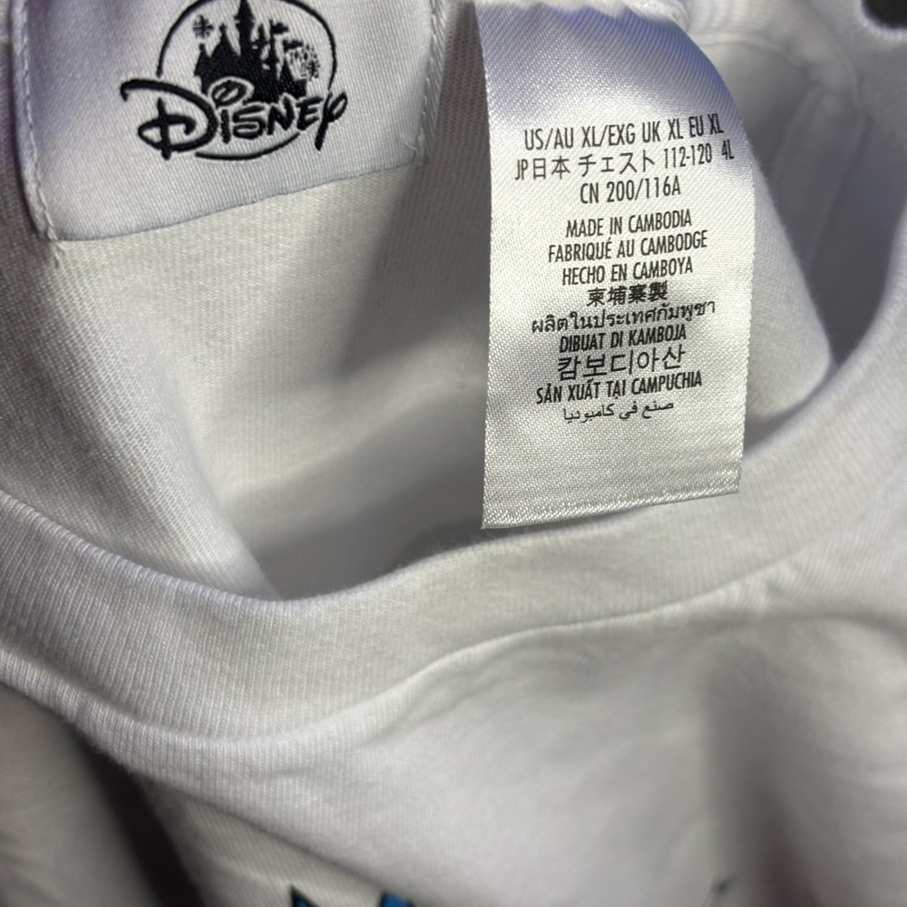 🤩🤩DISNEY Parks NEON 2024 T-shirt NWT - Picture 4 of 4